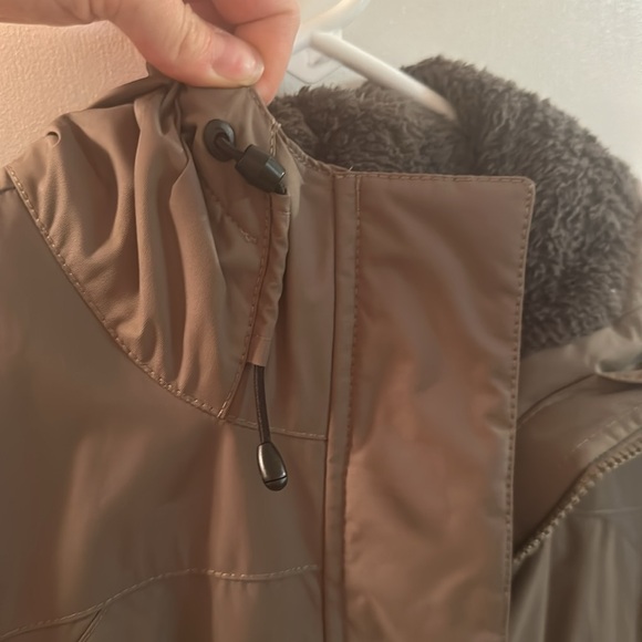 L.L Bean jacket size woman’s small - Picture 4 of 5